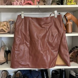 Faux leather brown skirt